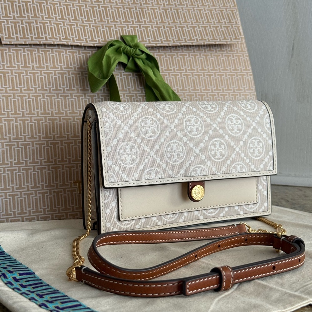 New tory burch T monogram chain wallet crossbody - Picture 10 of 10